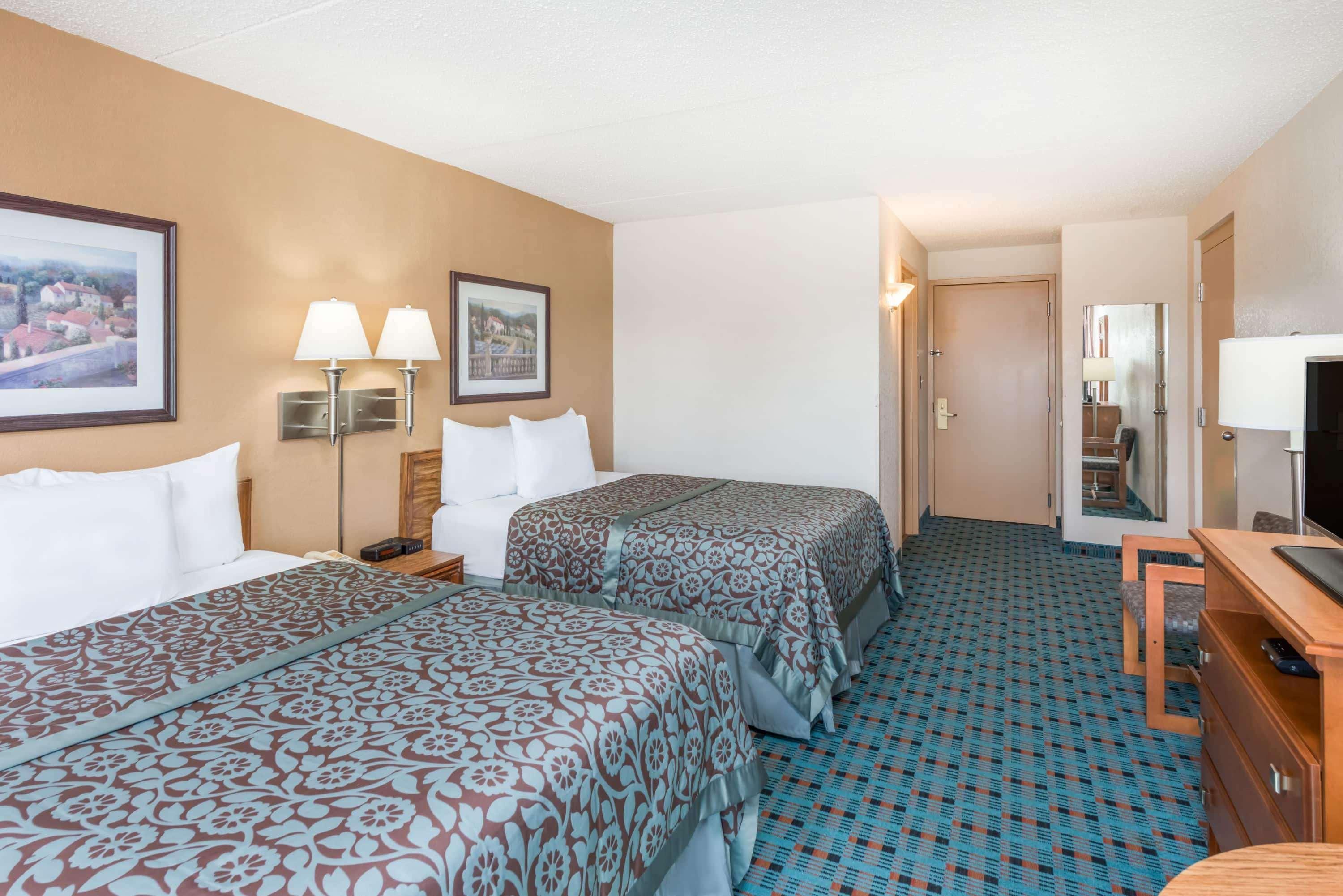 Days Inn By Wyndham Kirksville Εξωτερικό φωτογραφία
