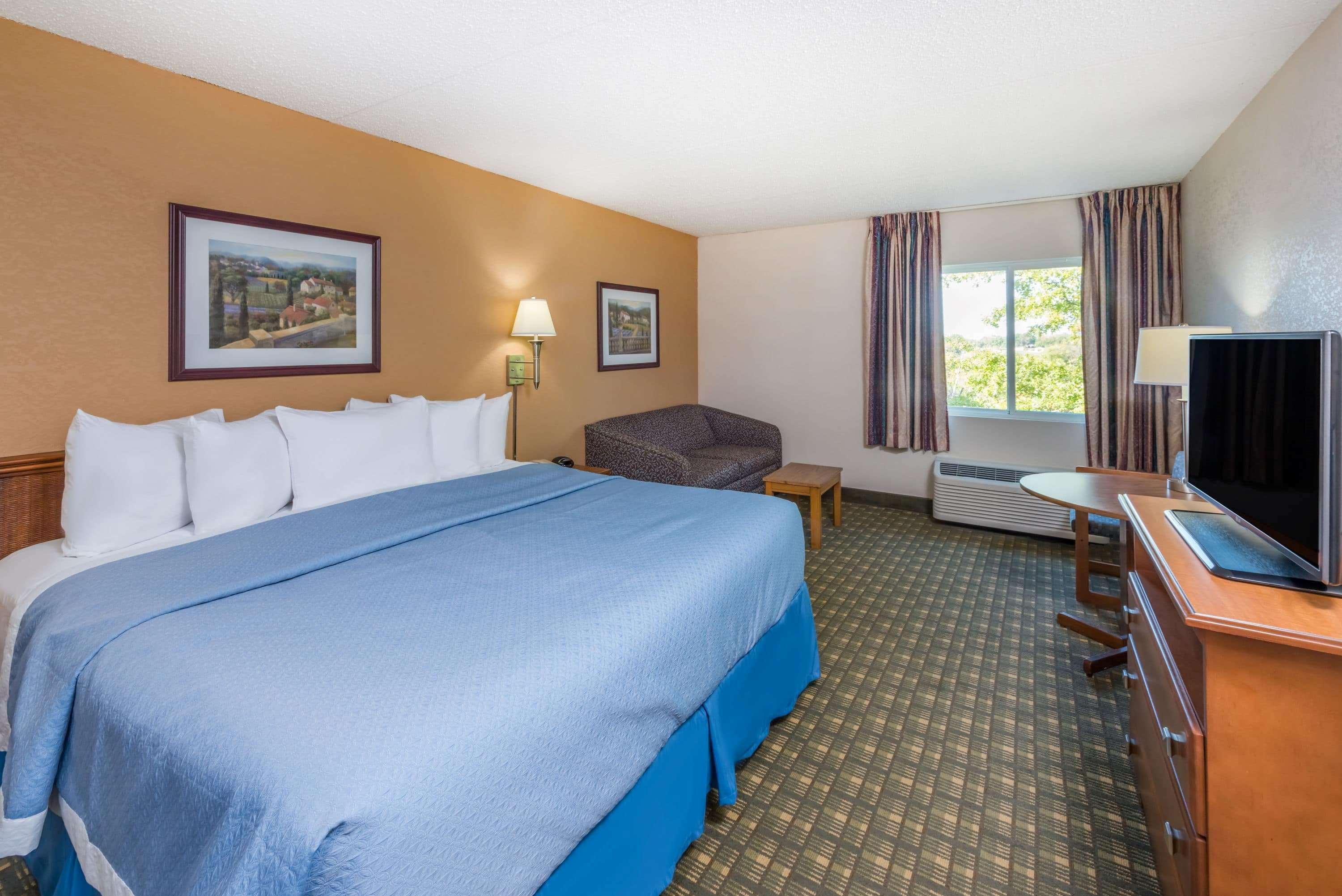 Days Inn By Wyndham Kirksville Εξωτερικό φωτογραφία
