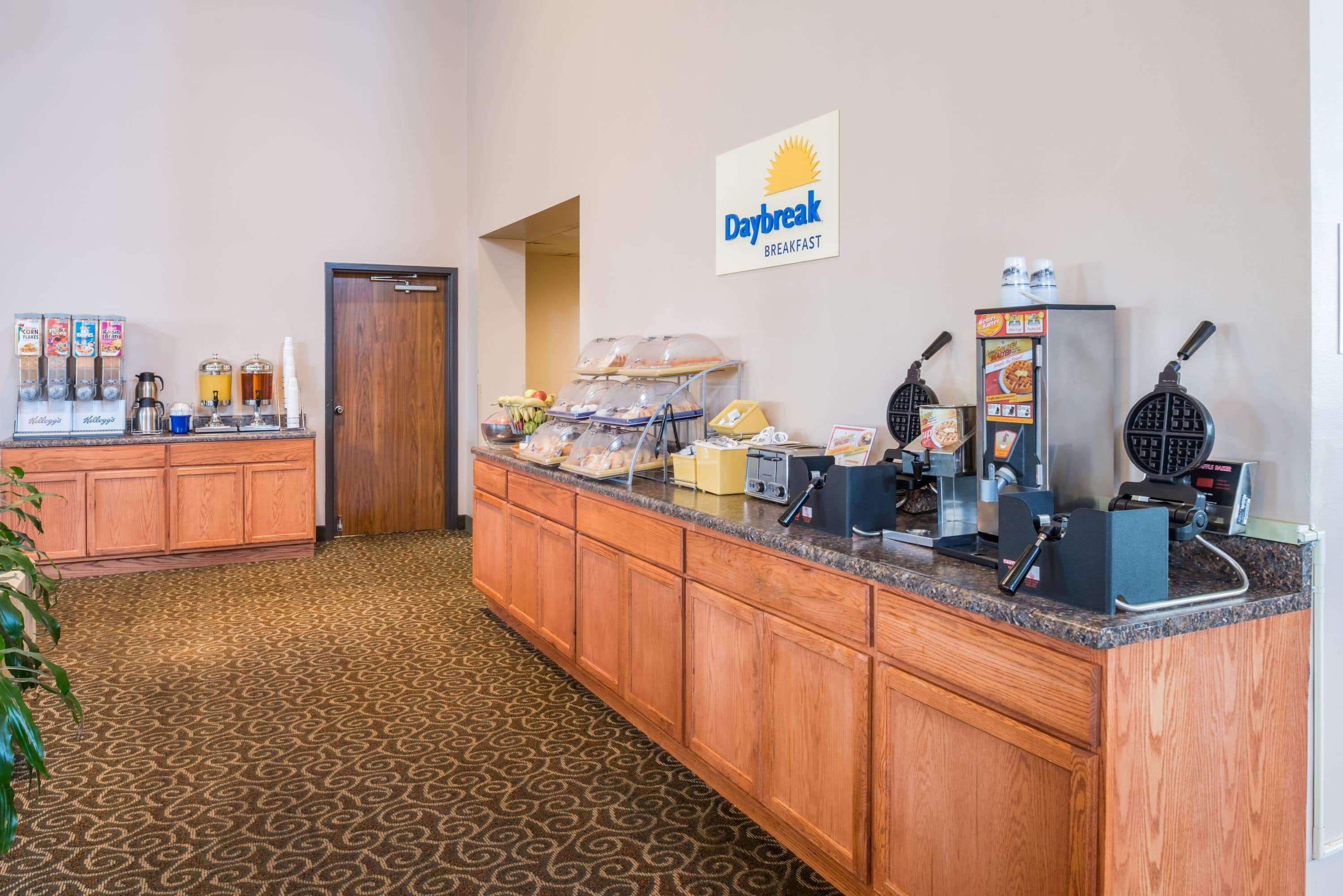 Days Inn By Wyndham Kirksville Εξωτερικό φωτογραφία