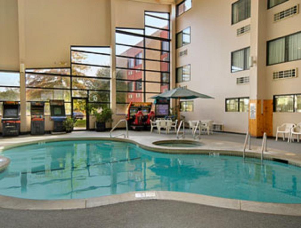 Days Inn By Wyndham Kirksville Ανέσεις φωτογραφία