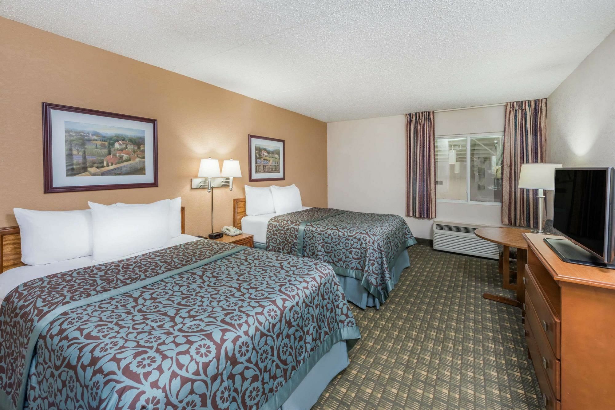 Days Inn By Wyndham Kirksville Εξωτερικό φωτογραφία